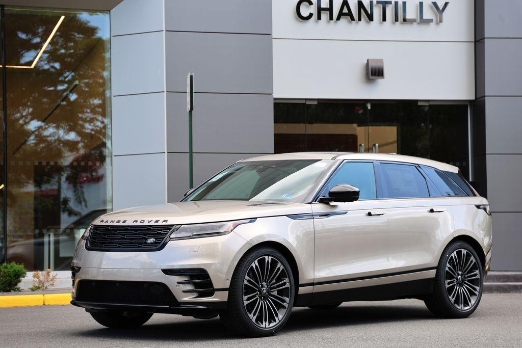 2026 Land Rover Range Rover Velar Dynamic SE