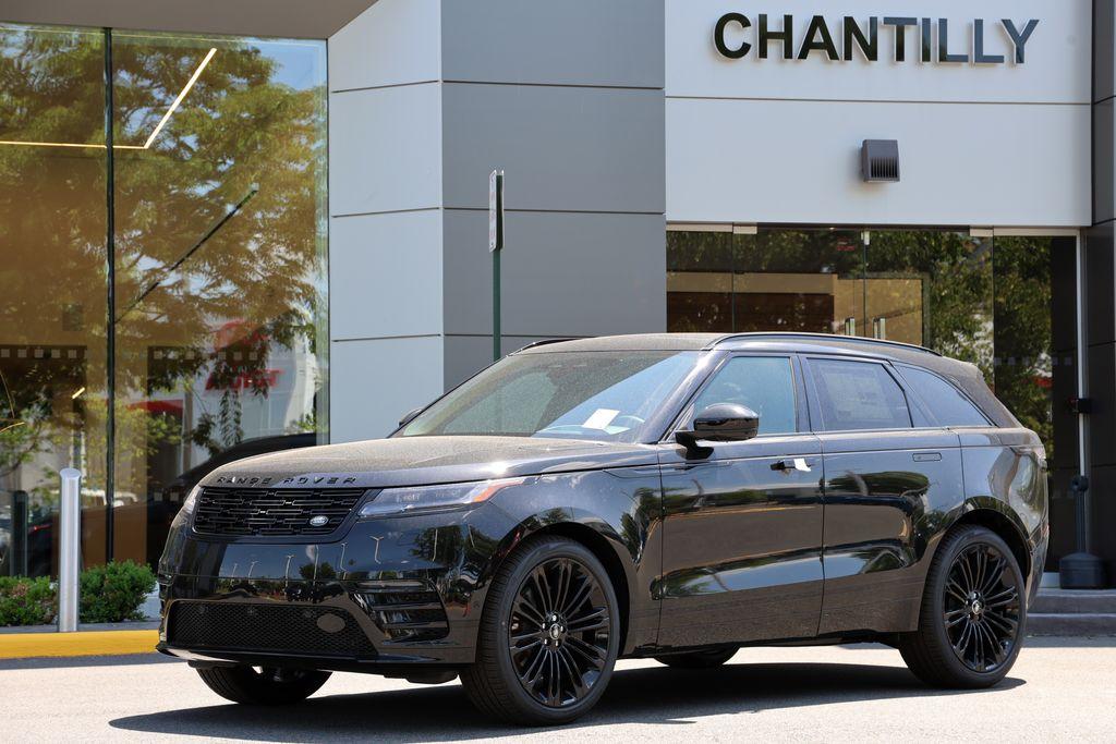 2026 Land Rover Range Rover Velar Dynamic SE