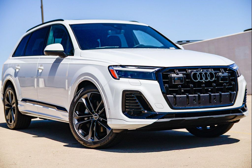 2026 Audi Q7 Premium Plus