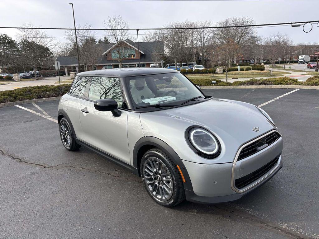 2026 MINI Hardtop Signature Plus