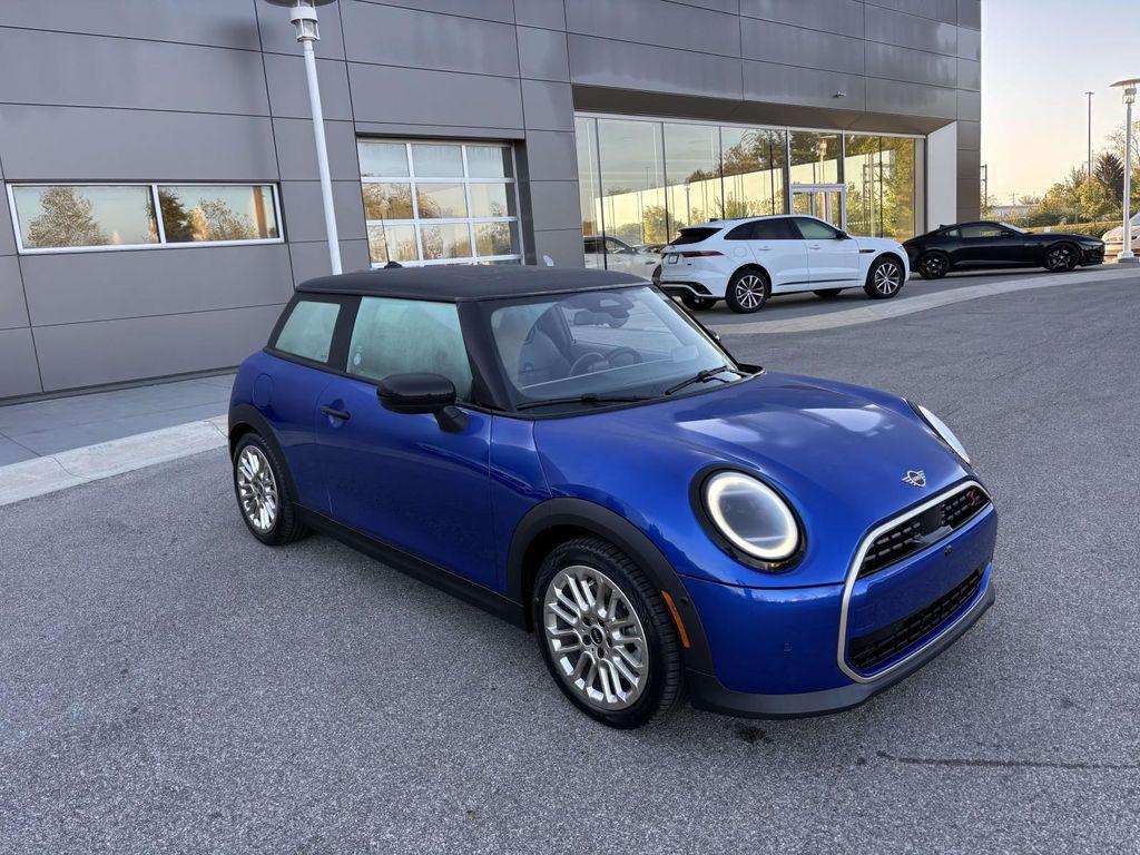 2026 MINI Hardtop Signature Plus