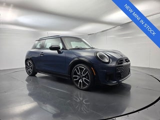 2026 MINI Hardtop Signature Plus