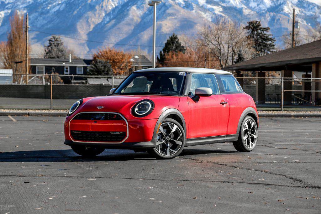2026 MINI Hardtop Signature Plus