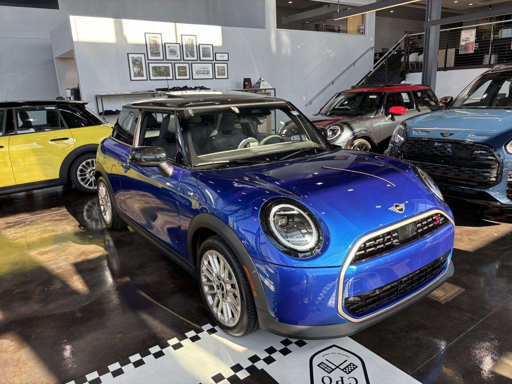 2026 MINI Hardtop Signature Plus