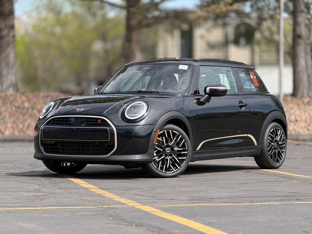 2026 MINI Hardtop Signature Plus