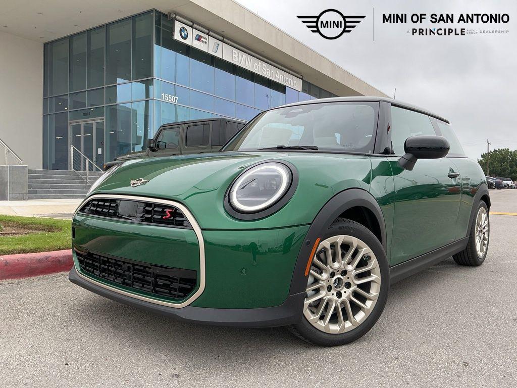 2026 MINI Hardtop Signature Plus