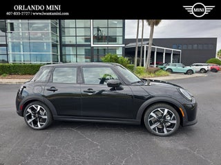 2026 MINI Hardtop Signature Plus