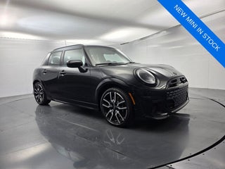 2026 MINI Hardtop 4 Door Iconic