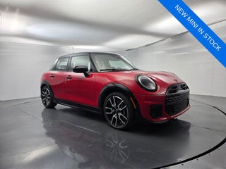 2026 MINI Hardtop 4 Door Iconic