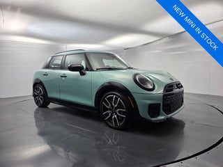 2026 MINI Hardtop 4 Door Iconic