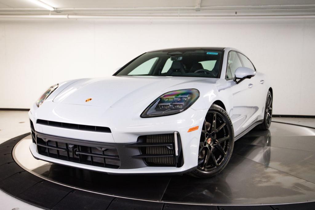 2026 Porsche Panamera Base