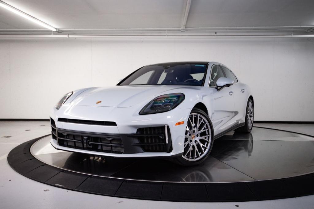 2026 Porsche Panamera Base